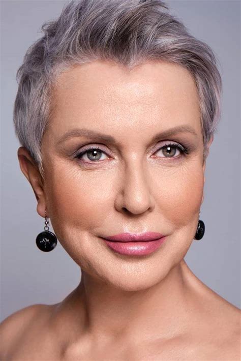 eye makeup for old women.